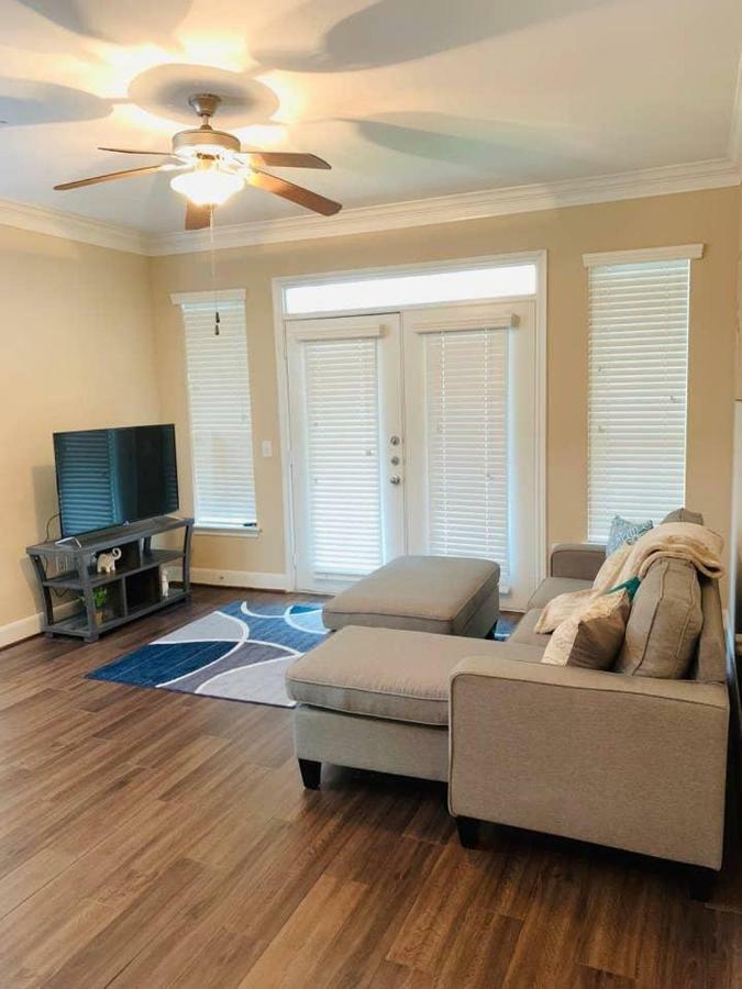 Cozy Home Near Med Center, Nrg, Galleria & Dtown Houston Buitenkant foto